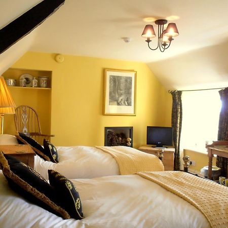 The Hunters Rest Inn Clutton Экстерьер фото