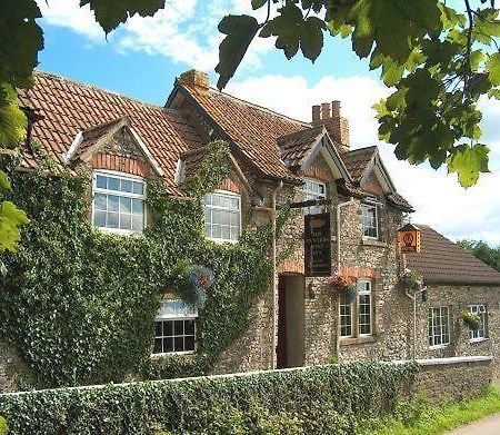 The Hunters Rest Inn Clutton Экстерьер фото