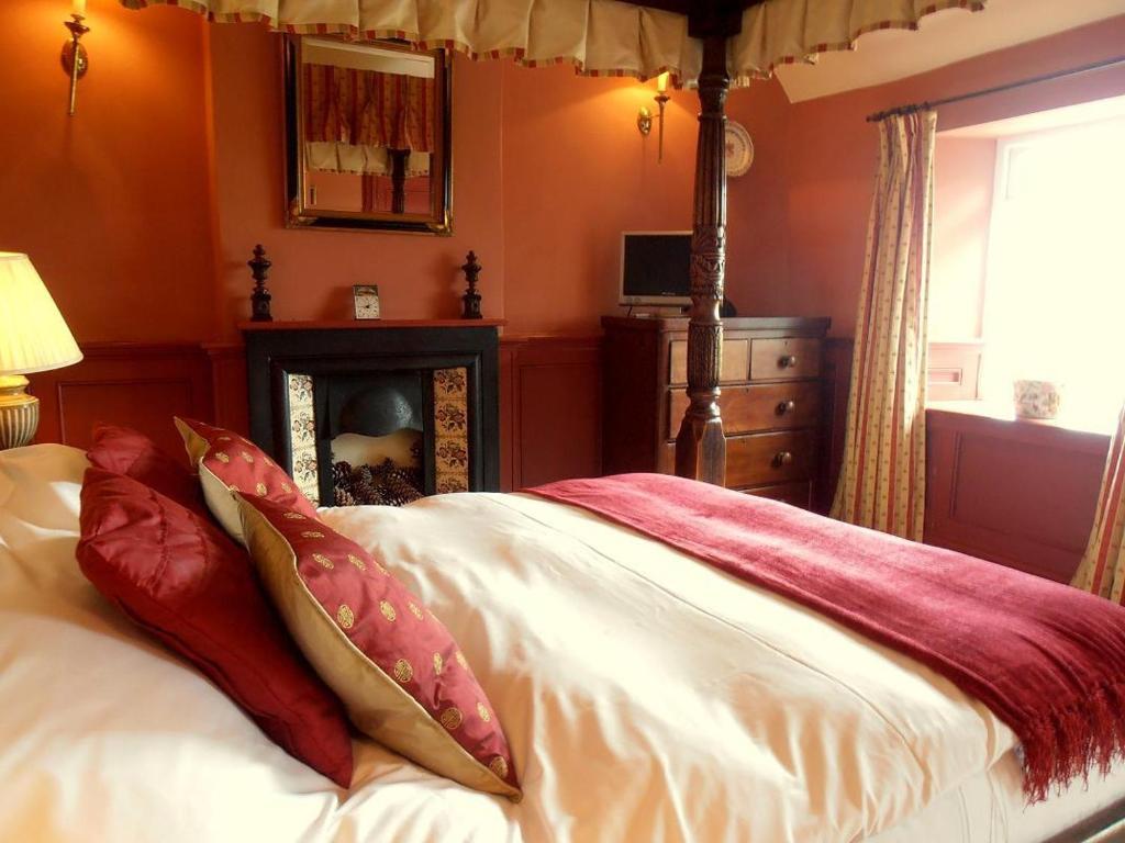 The Hunters Rest Inn Clutton Экстерьер фото
