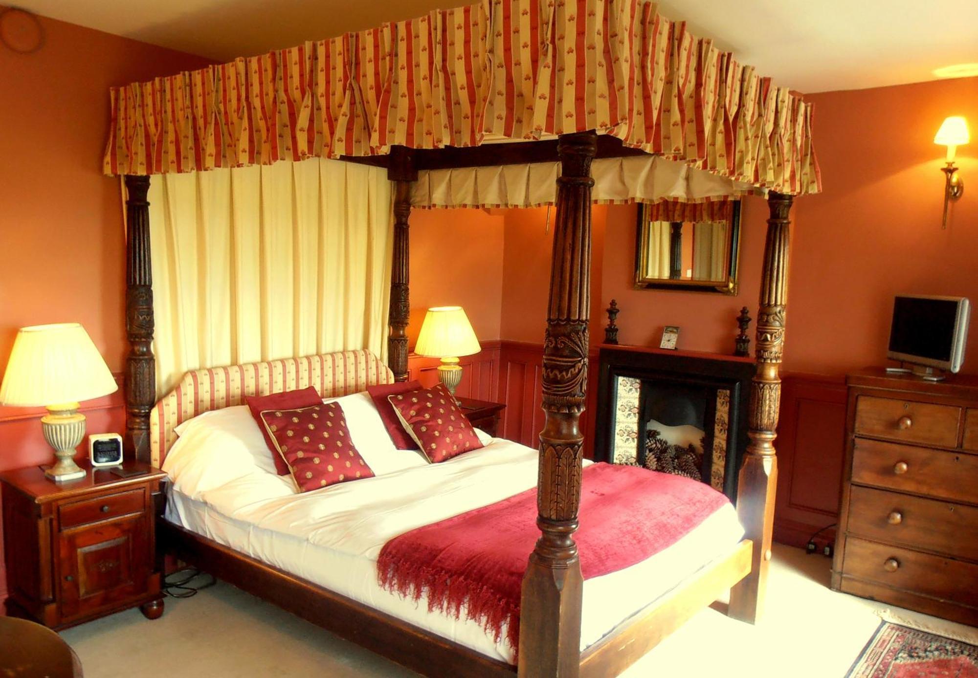 The Hunters Rest Inn Clutton Номер фото